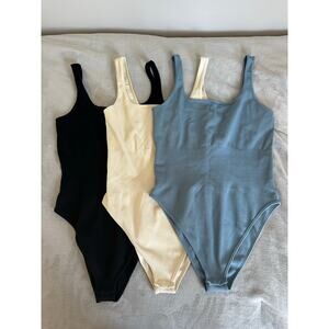 OQC White, blue & black ribbed square neck bodysuit bundle Size Extra Large